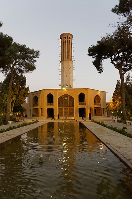 Yazd-Jardin Dolat Abad-004